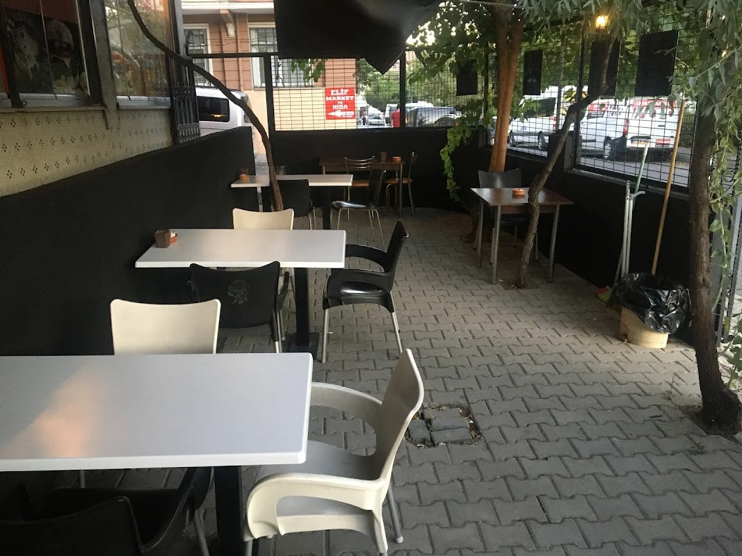 BAHÇE CAFE & ÇİÇEKÇİLİK