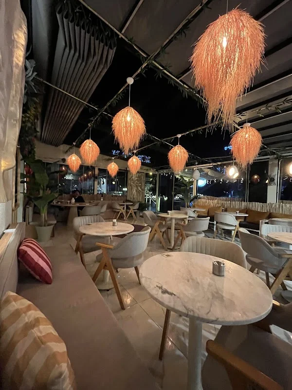 Mecan Cafe