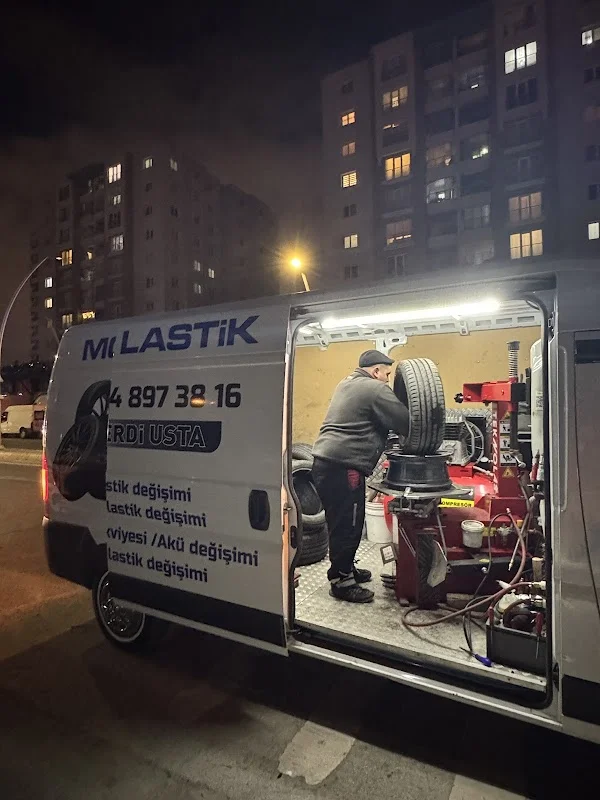 7/24 Lastik Yol Yardım Zeytinburnu