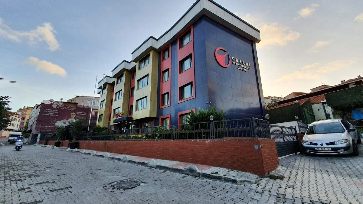 Aljazari International School