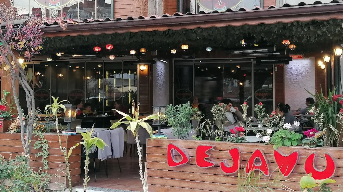 Dejavu Cafe