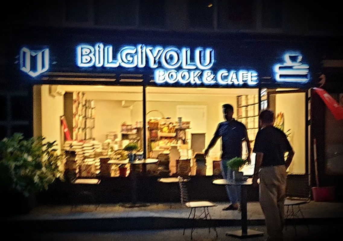 Sarıyer Bilgiyolu Kitap-Kırtasiye-Oyuncak - Sarıyer, İstanbul