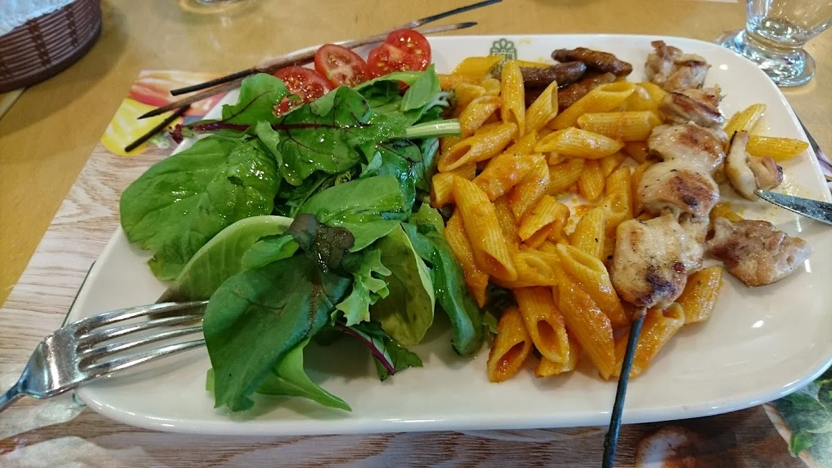 Bereket Döner İstanbul Marmara Forum AVM Şubesi Osmaniye