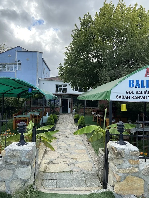 Aydın Usta Terkos Göl Balığı, Balık & Et Restaurant
