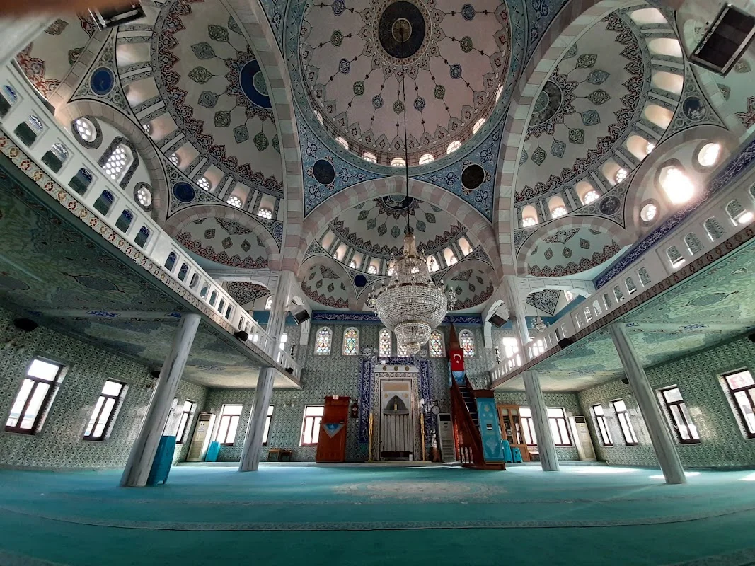 3. Sultan Mustafa Cami