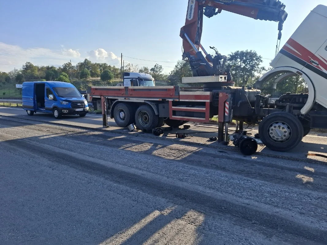 7/24YILDIRIM OTO TIR KAMYON TAMİRCİSİ YOLYARDIM SERVİSİ