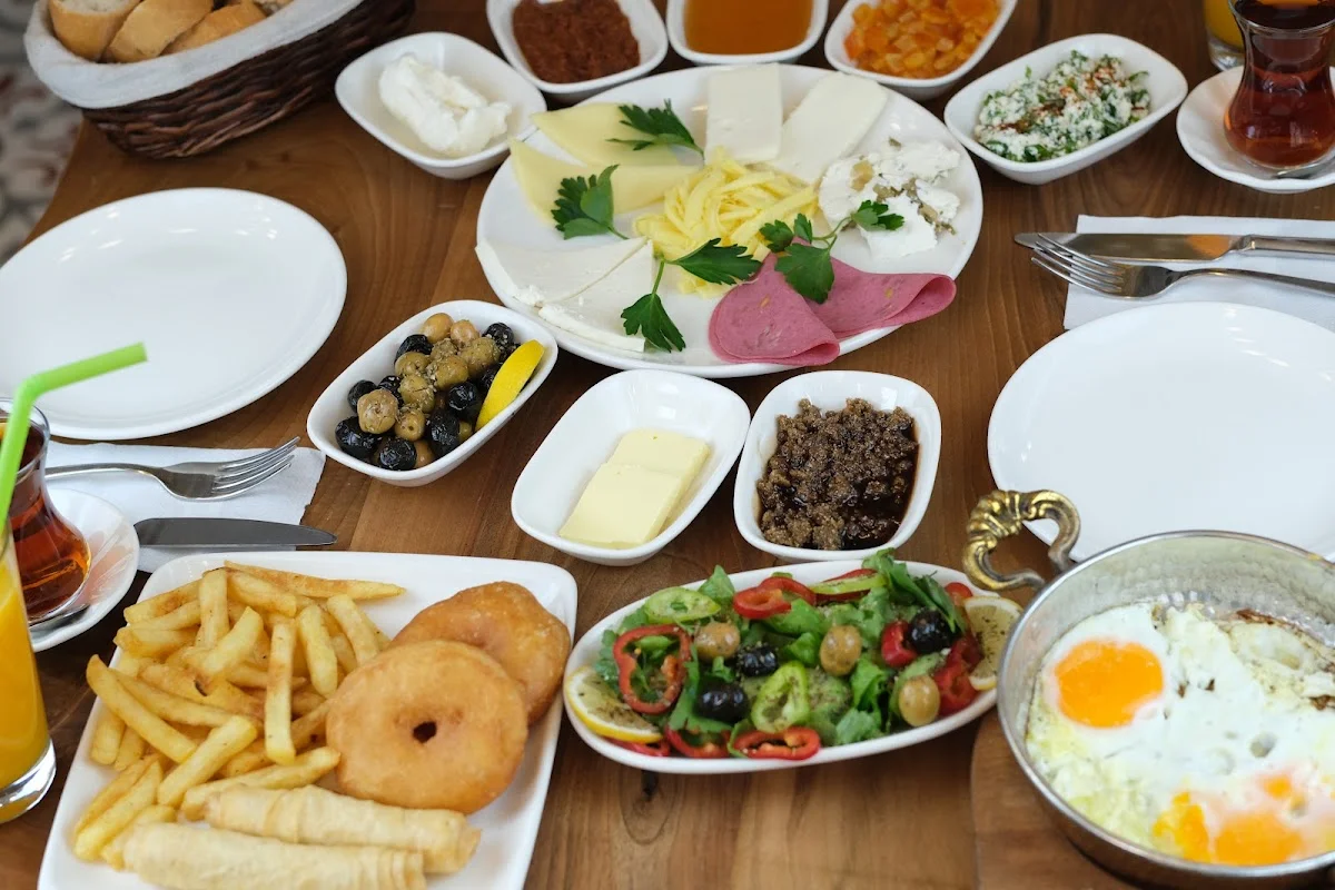 ACIBADEM RENGİN CAFE - Üsküdar, İstanbul