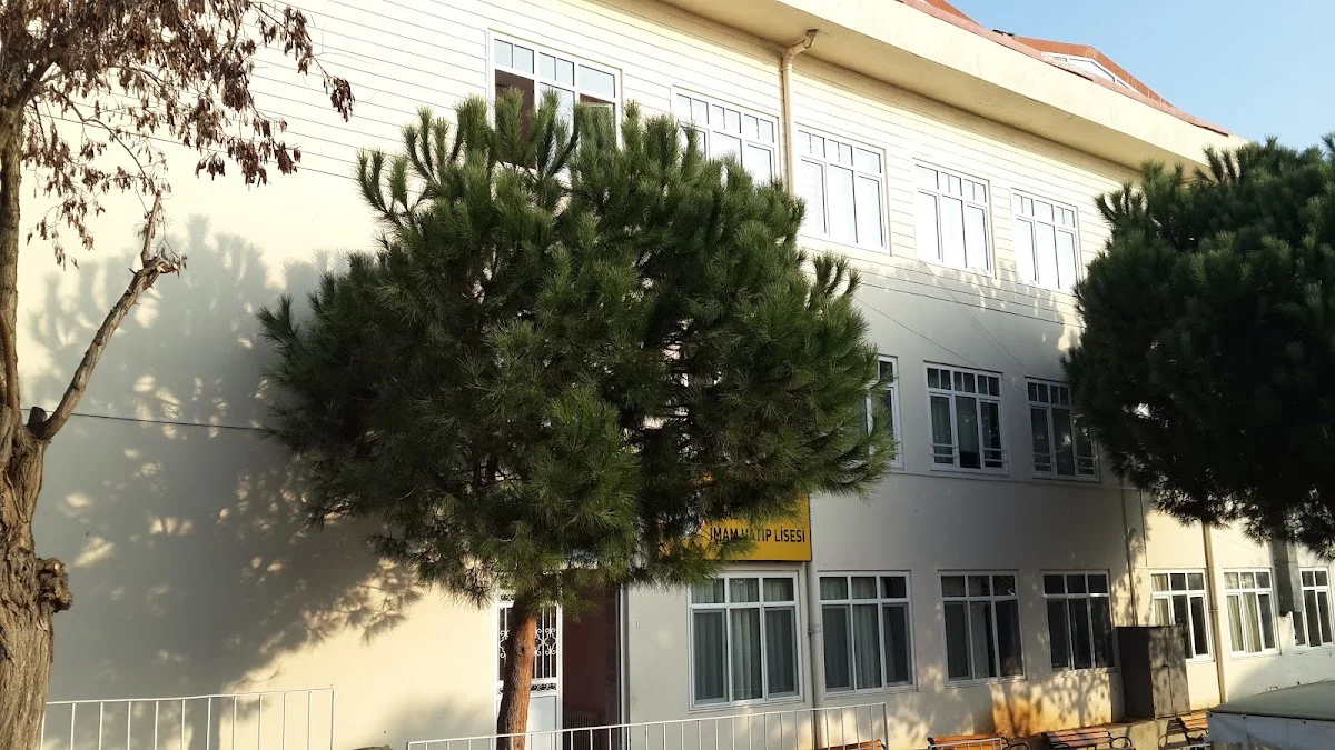 Adalar Anadolu İmam Hatip Lisesi