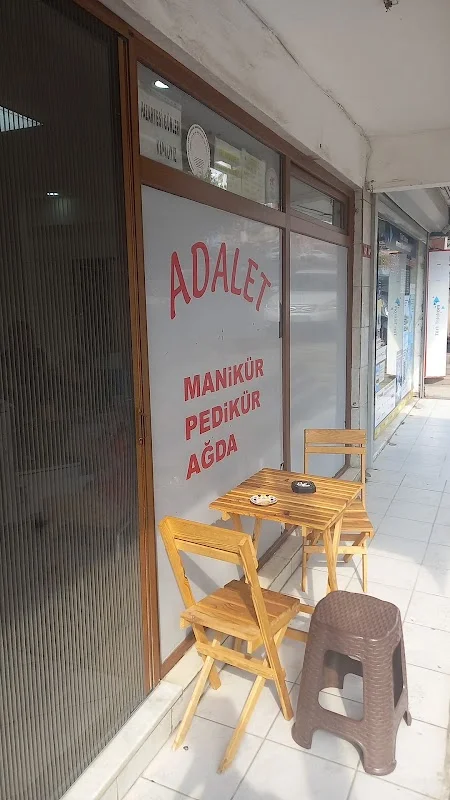 ADALET MANİKUR PEDİKÜR AĞDA SALONU - Üsküdar, İstanbul