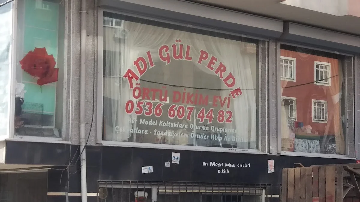 Adı Gül Perde
