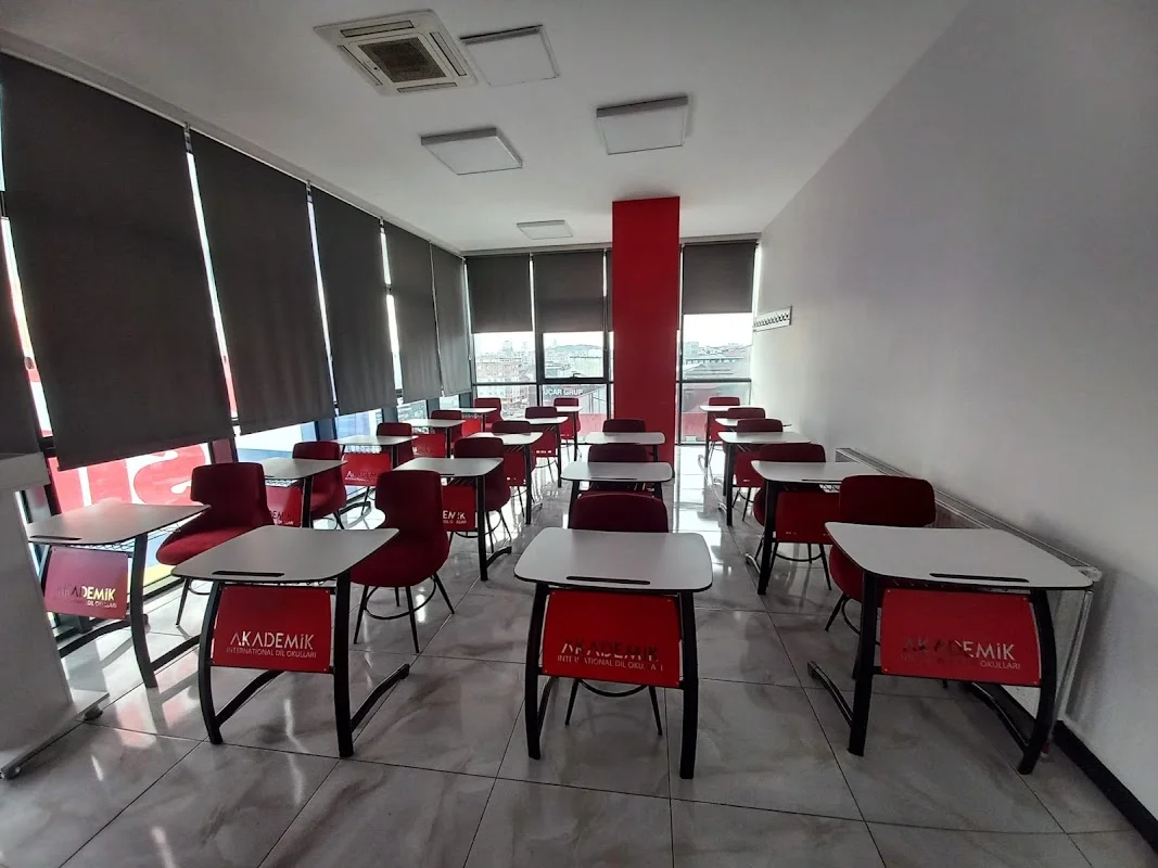 Akademik International Dil Kursu - Çekmeköy İngilizce Kursu