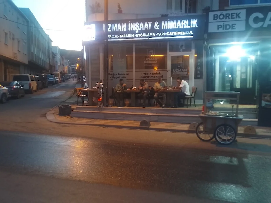 Akşam pilavcısı ve köfte - Sultanbeyli, İstanbul