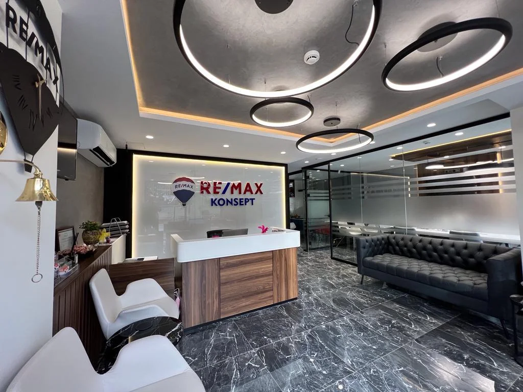 Ali Emrah Sevindik / Remax Konsept