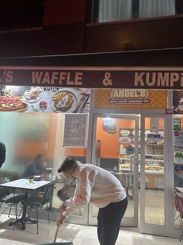Angel's Waffle & Kumpir