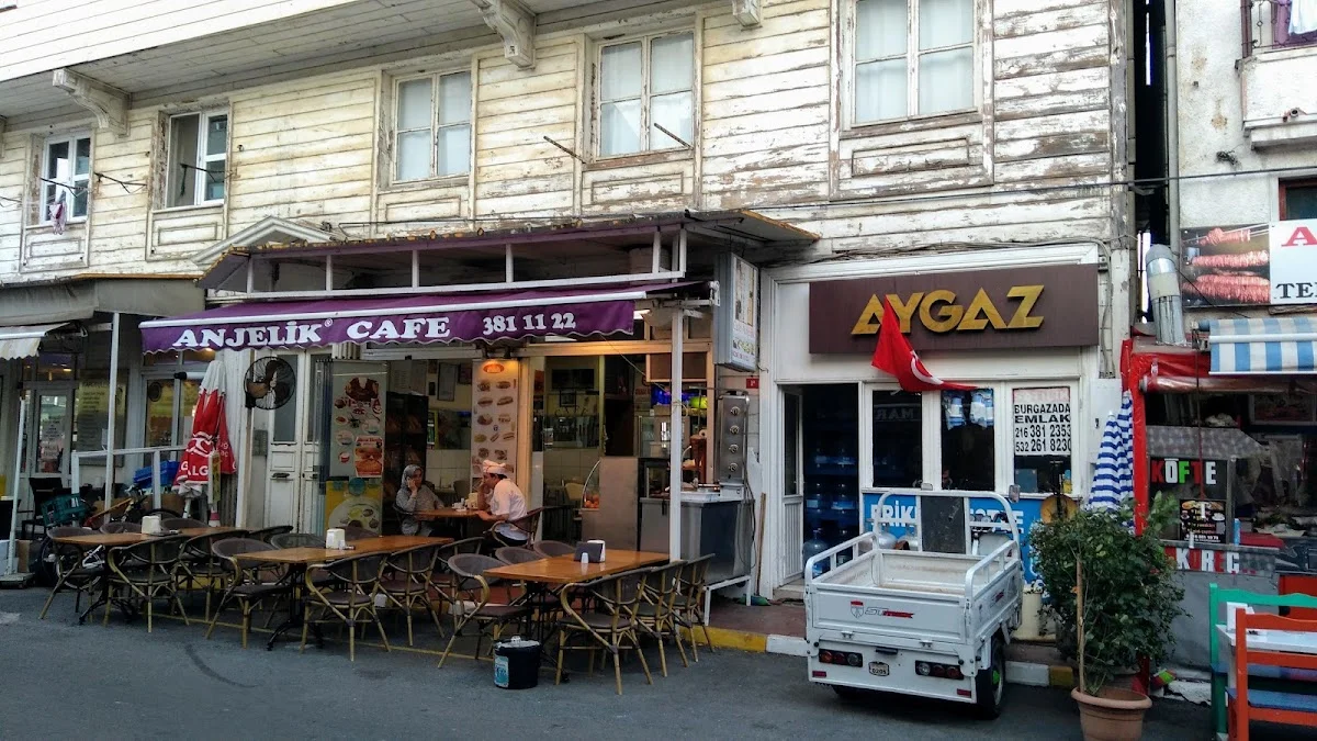 Anjelik Cafe