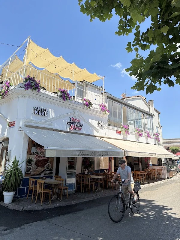 Antep Kuzu Lahmacun Büyükada