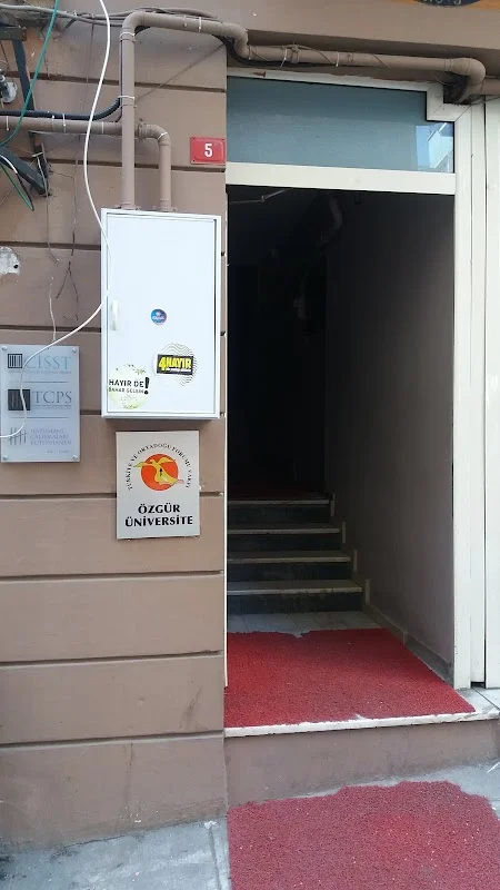 ARADIĞINIZ DA BİR TELEFON MESAFE. - Beyoğlu, İstanbul