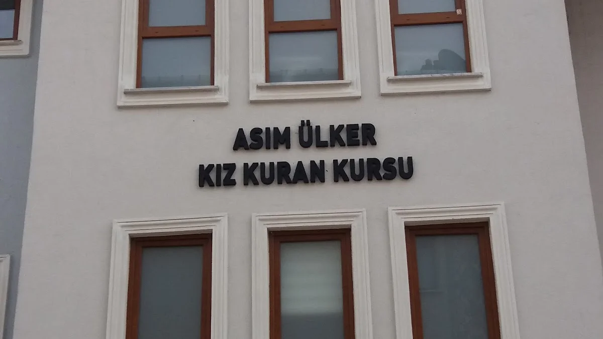 Asım Ülker Ķız Kuran Kursu