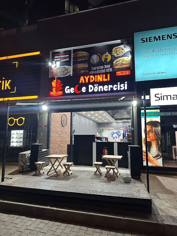 Aydınlı Gece Dönercisi