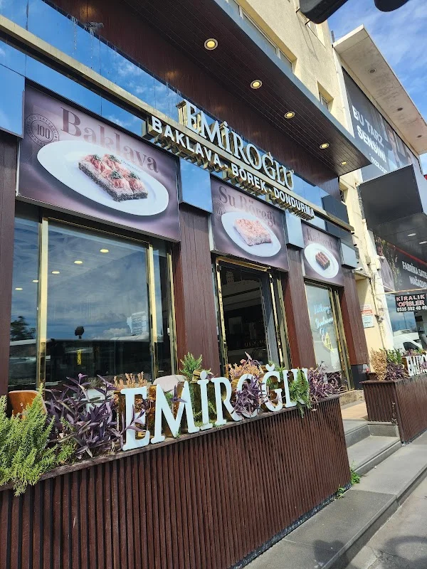 Baklava Emiroğlu Börek