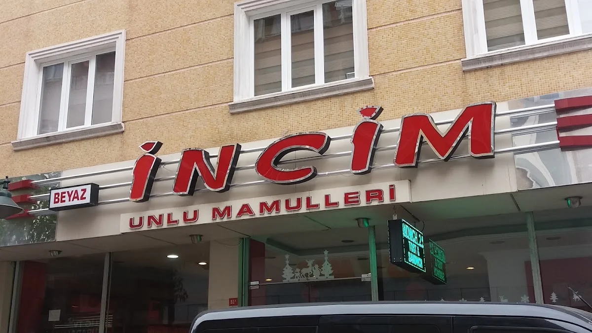 Beyaz İncim yaş pasta &ekmek