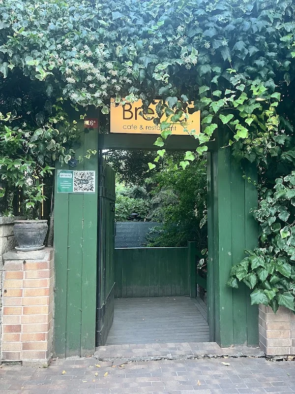 Brezza Cafe Restaurant