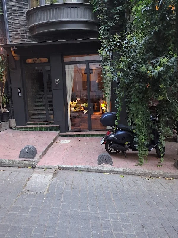 Buklems Ceramic Atelier & Shop