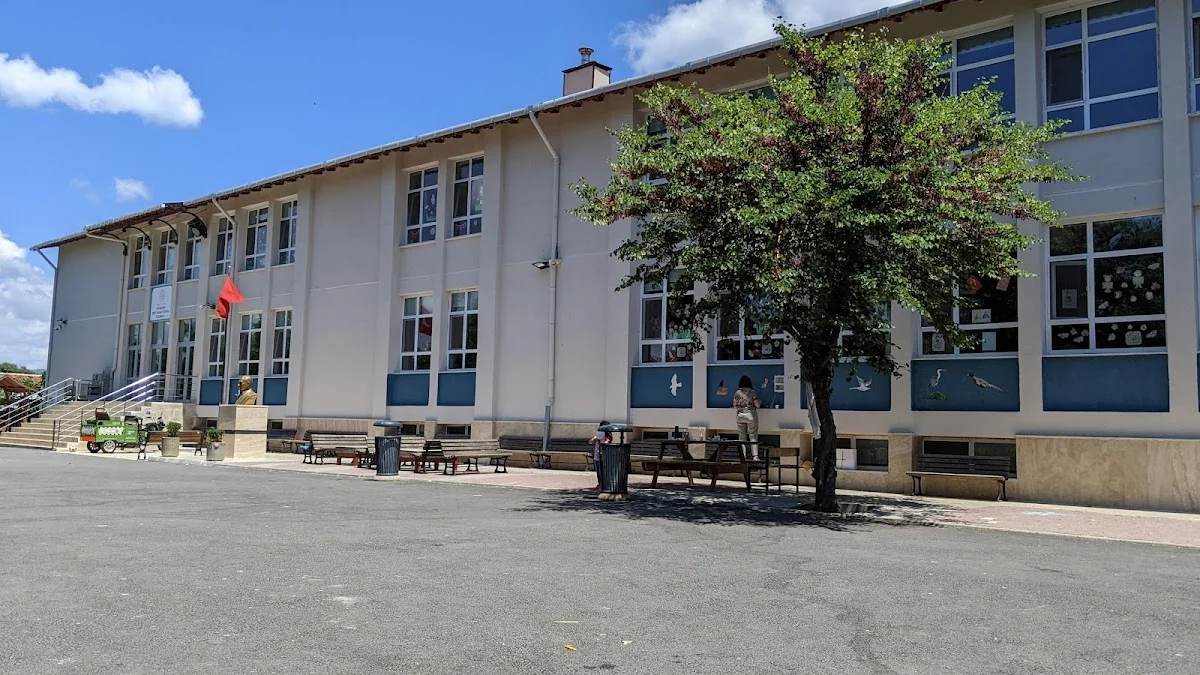 Büyükada Şehit Murat Yüksel İlkokulu
