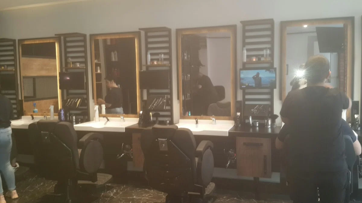 By Berber Erkek Kuaförü ve Güzellik Salonu