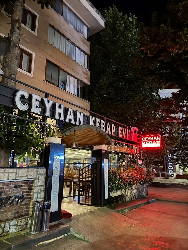 Ceyhan Kebap Evi