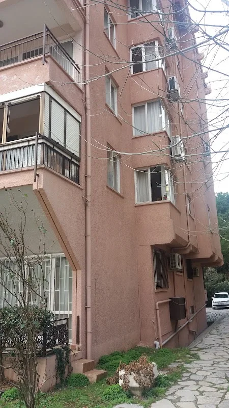 Diş Hekimi Dr.Levent Almaç
