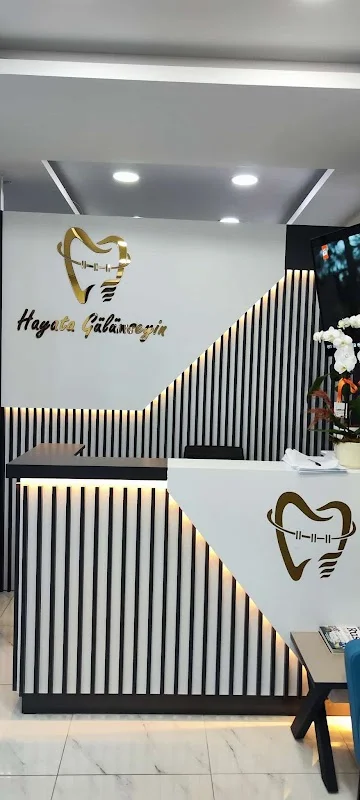 Diş Hekimi Yunus Emre Tunçer