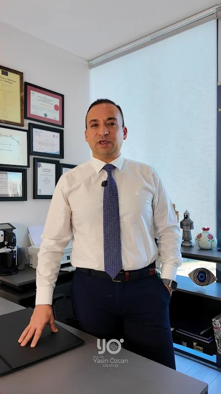 Doç. Dr. Yasin Özcan - Ataşehir Göz Doktoru