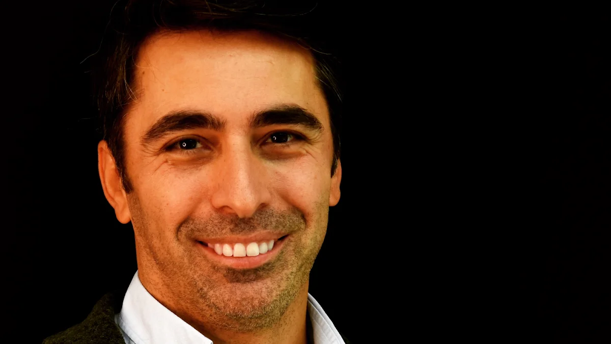 Dr. Özgür Bultan