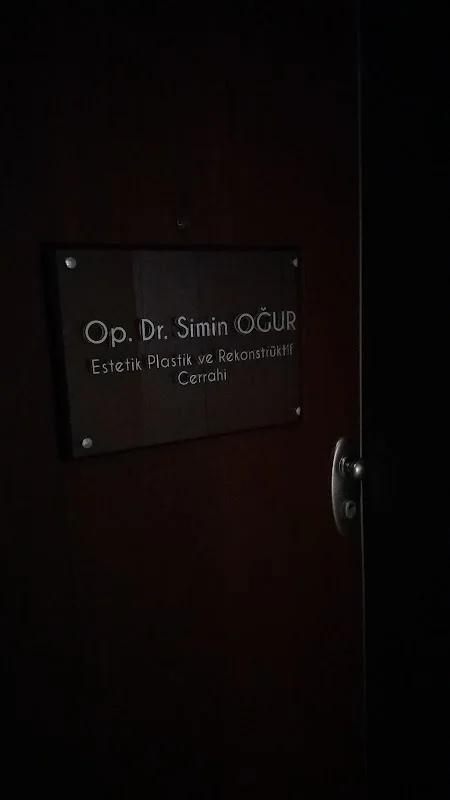 Dr Simin Oğur