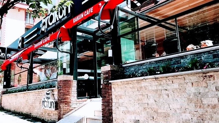 Dr.Rakun Cafe Restaurant