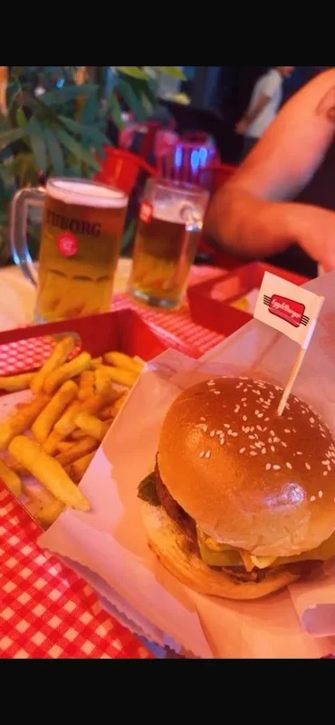 EGG&BURGER