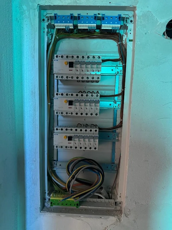 Elektrikci orhanlı