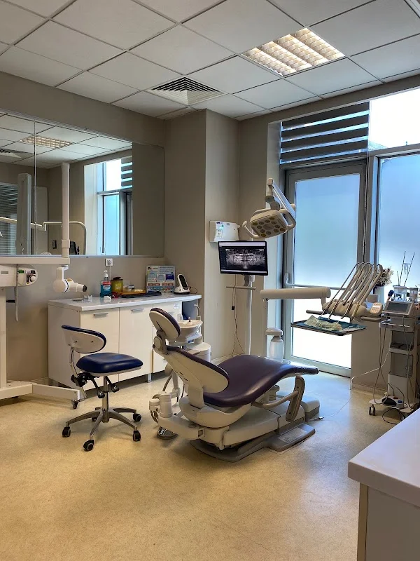 Emsey Hastanesi Diş Kliniği