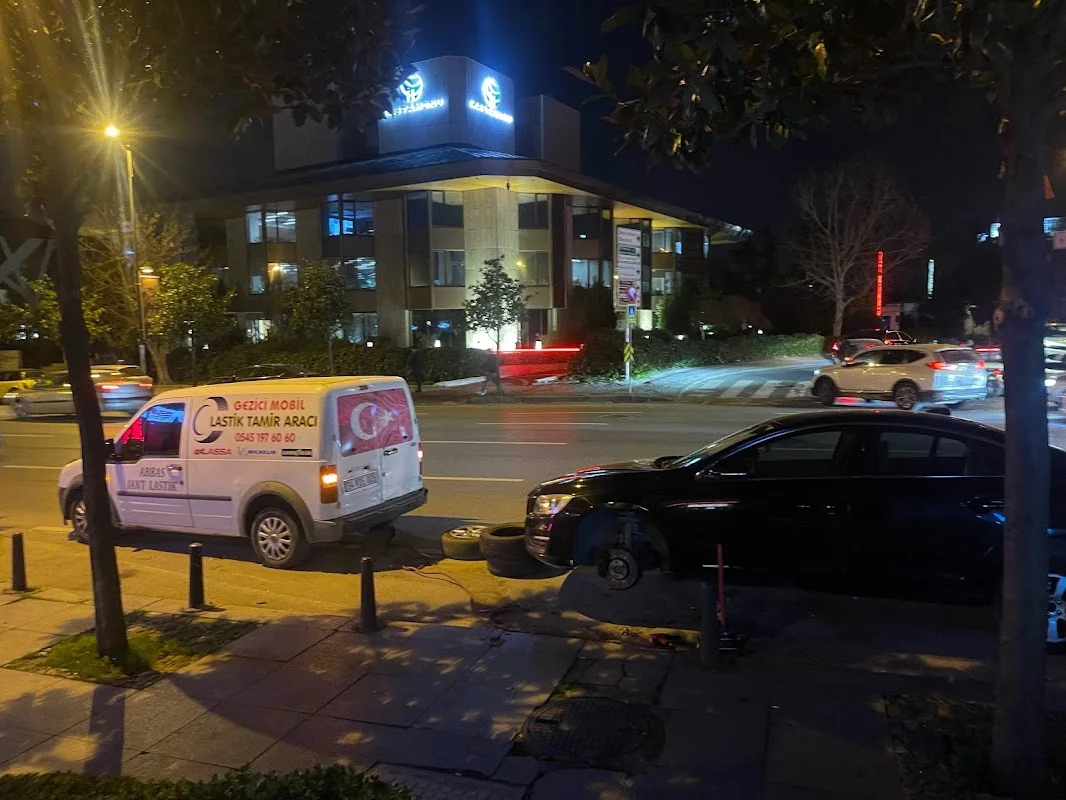 En Yakın Lastikçi Lastik Yol Yardım Lastik Tamircisi Lastik Tamiri Seyyar Lastikçi Mobil Lastikçi Kuzey Marmara Lastikçi