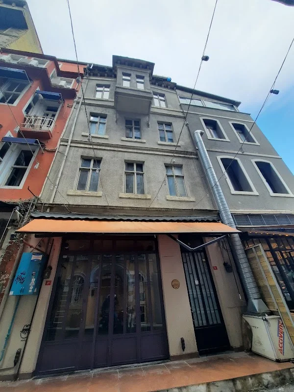 Genc apart - Beyoğlu, İstanbul