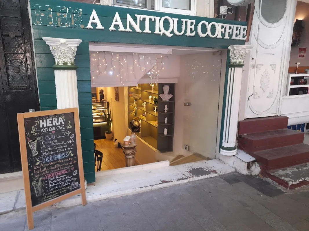 HERA ANTİQUE CAFE - Üsküdar, İstanbul