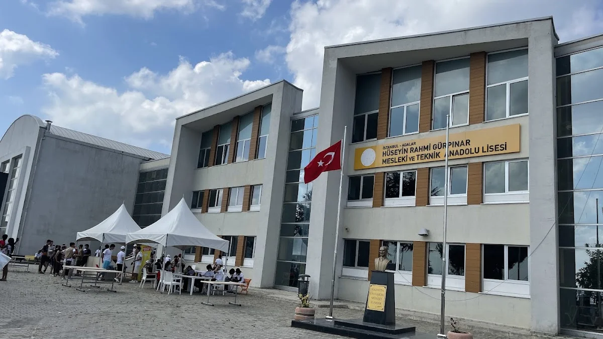 Hüseyin Rahmi Gürpınar Mesleki ve Teknik Anadolu Lisesi