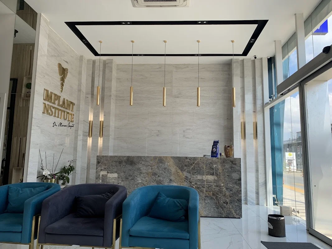 IMPLANT INSTITUTE AĞIZ VE DİŞ SAĞLIĞI POLİKLİNİĞİ - Avcılar, İstanbul