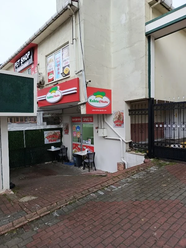 Kahta Çiğköfte Adnan Kahveci, Kuştepe caddesi Beylikdüzü - Beylikdüzü, İstanbul