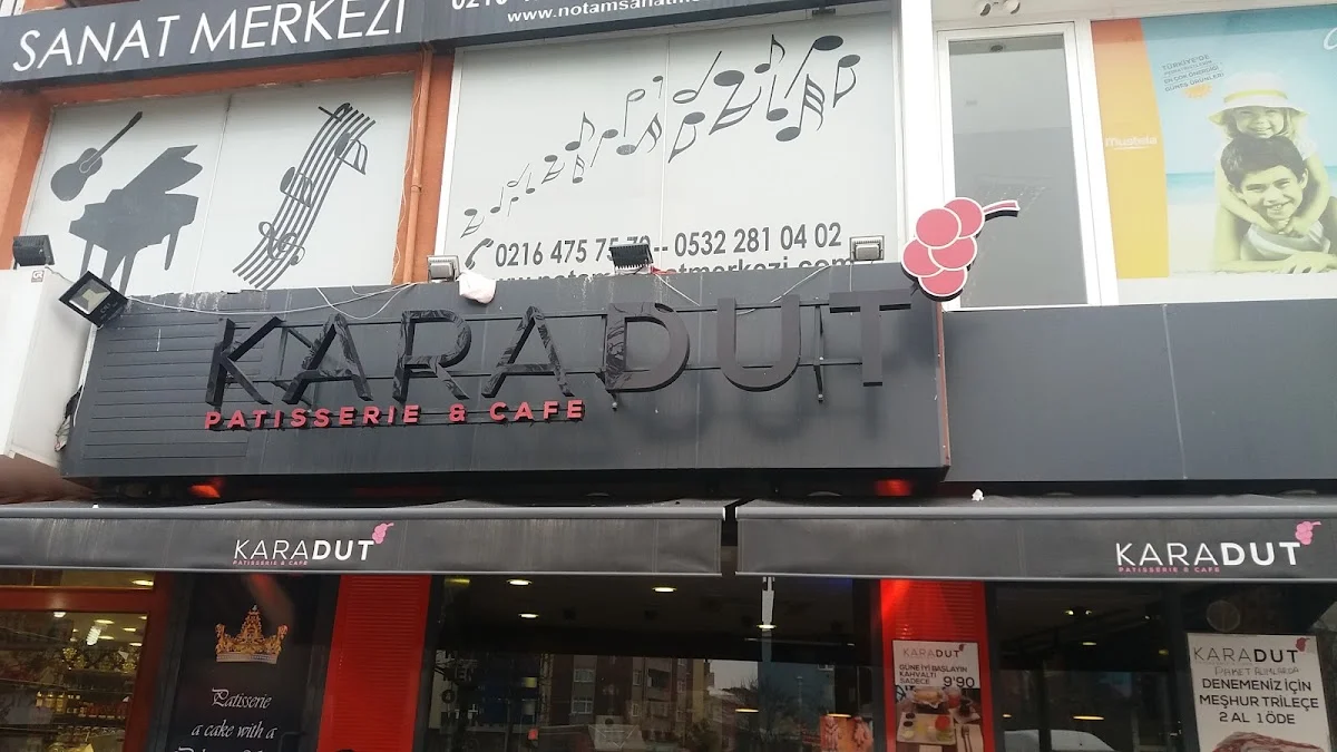 Karadut Patısserıe & Cafe
