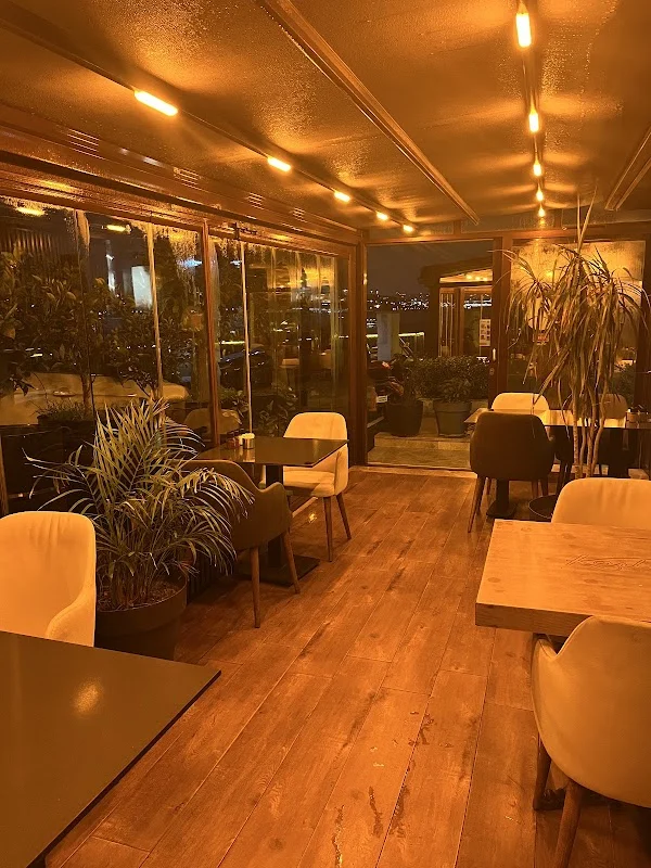 Karlık Cafe