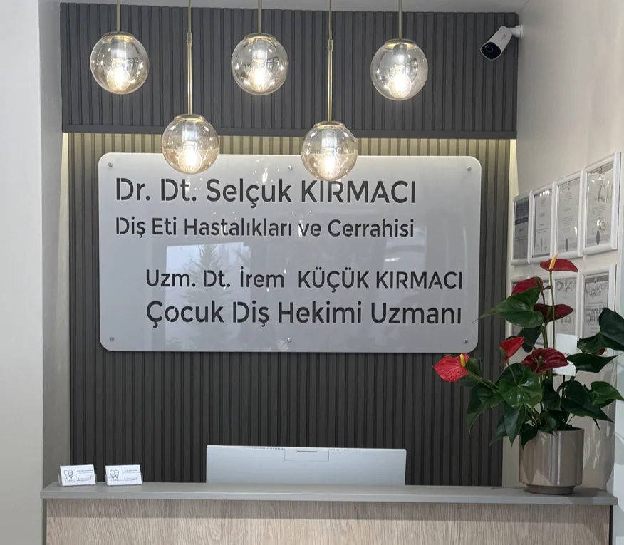 Kırmacı Dental Clinic / Uzm. Dt. İrem Küçük Kırmacı - Dr. Dt. Selçuk Kırmacı