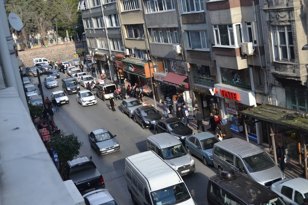 Kurtuluş Cad.