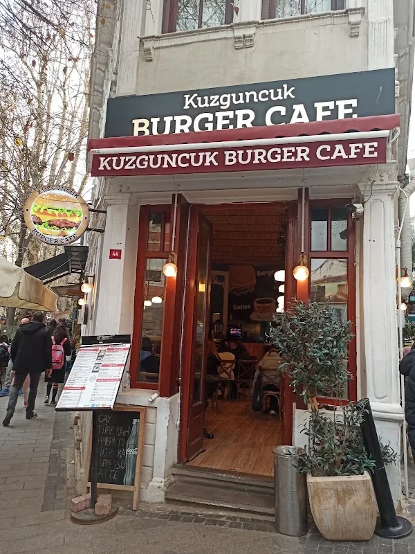 Kuzguncuk Burger Cafe